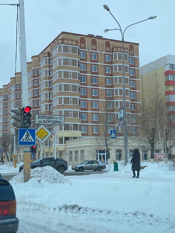 2-Ухкомнатная Современная Новая Квартира В Центре Города Qostanaj Exteriör bild